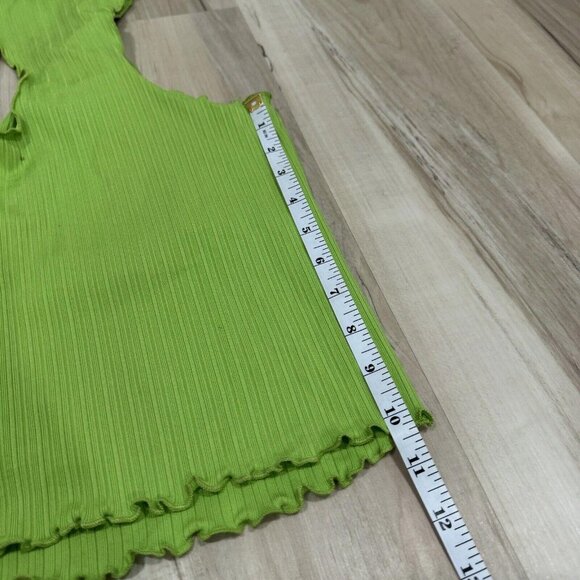 Women’s‎ Urban Outfitters Green Shirt Croptop Size Small - Picture 5 of 6